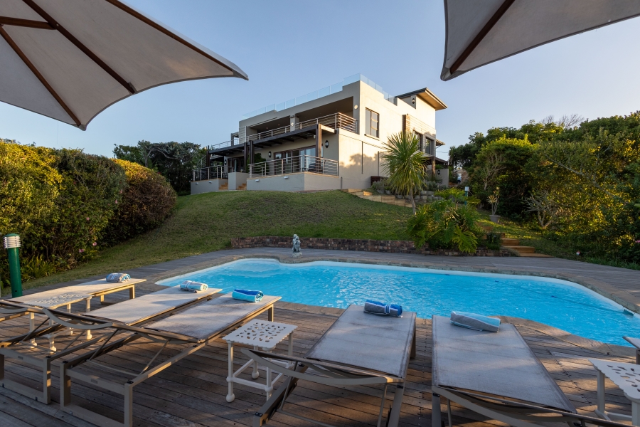 7 Bedroom Property for Sale in Bowtie Western Cape